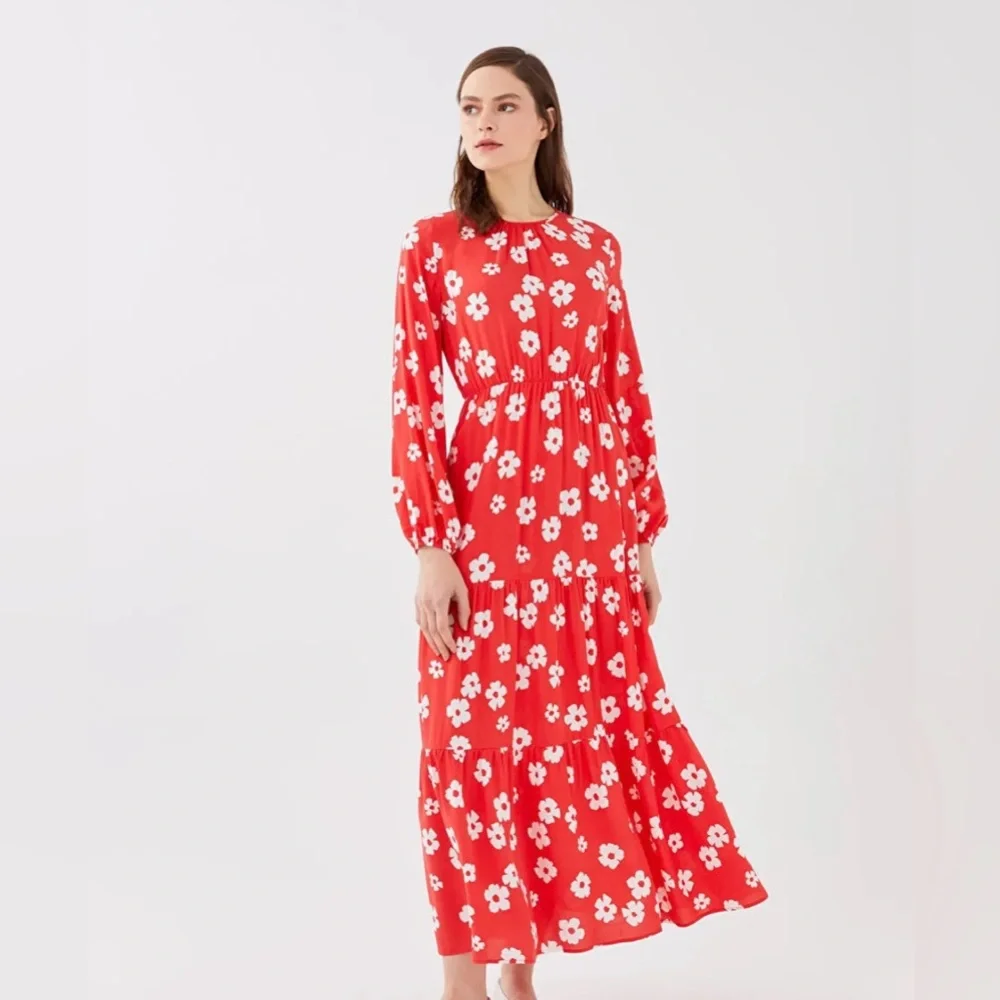 champagne fil coupe palmerston dress Callie in Satin 28W Color:Blush Pink may influencer Featuring a gorgeous floral grey bridesmaid dress by